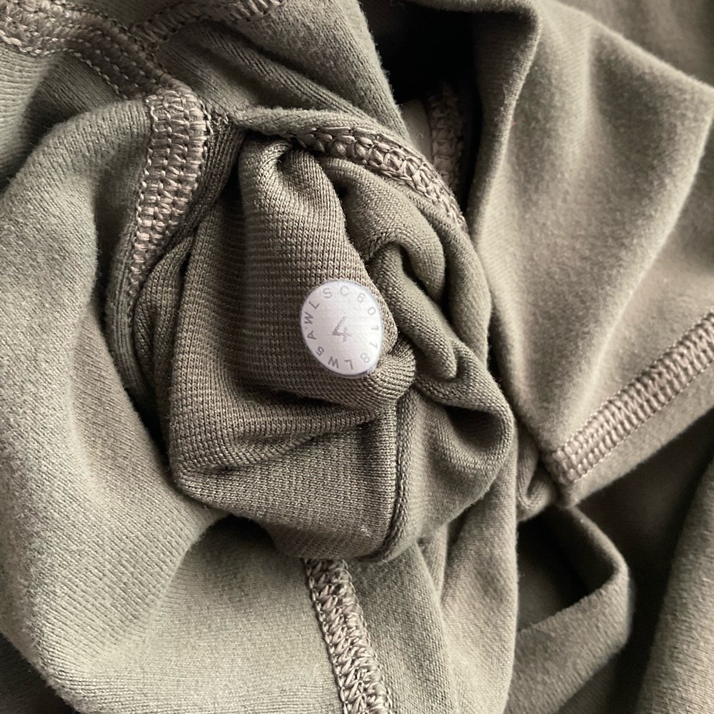 Lululemon mesh panel leggings - Picture 9 of 9